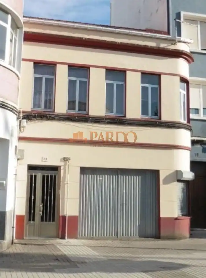 House with garden for sale in Porta Nova