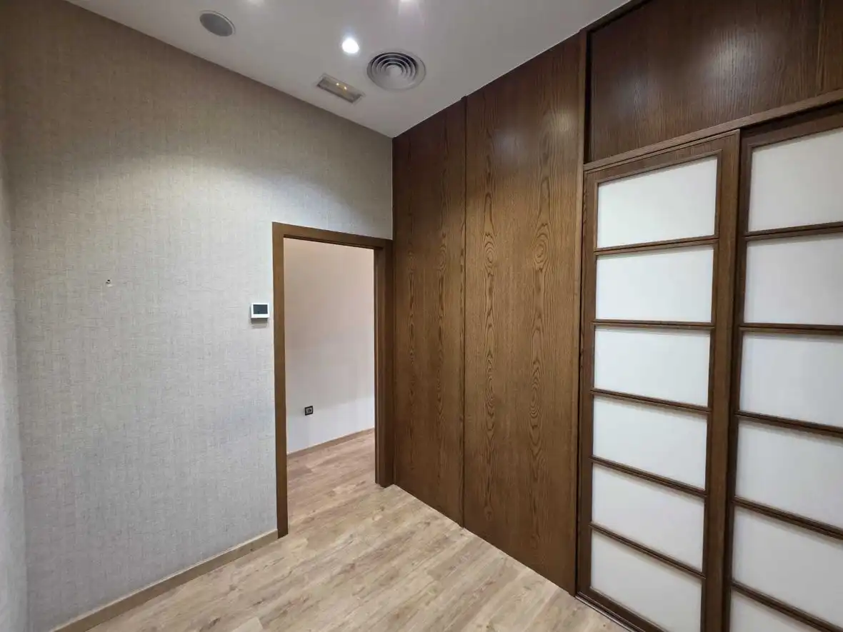 Local comercial de lloguer a Av. de Ansaldo, imagen 16