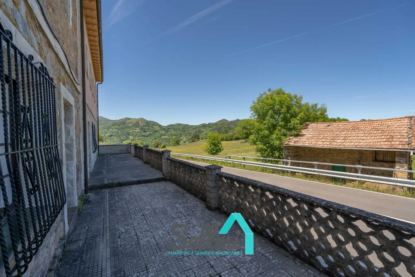 Casa con giardino in vendita a Camino de Perlavia, imagen 4