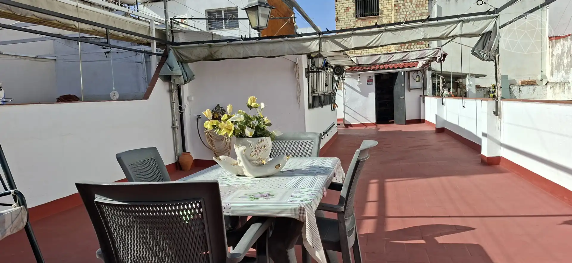 Terrasse von Haus oder Chalet zum Verkauf in Sevilla mit Klimaanlage, Terrasse und Möbliert