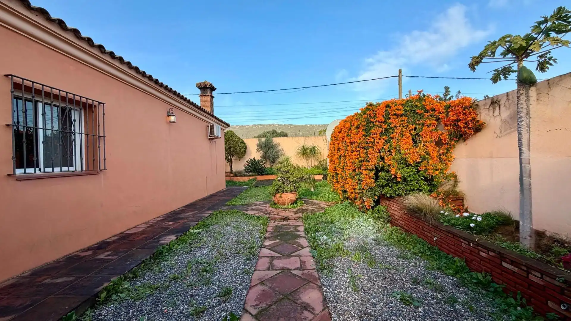 Jardí de Casa o xalet en venda en La Línea de la Concepción amb Jardí privat i Piscina