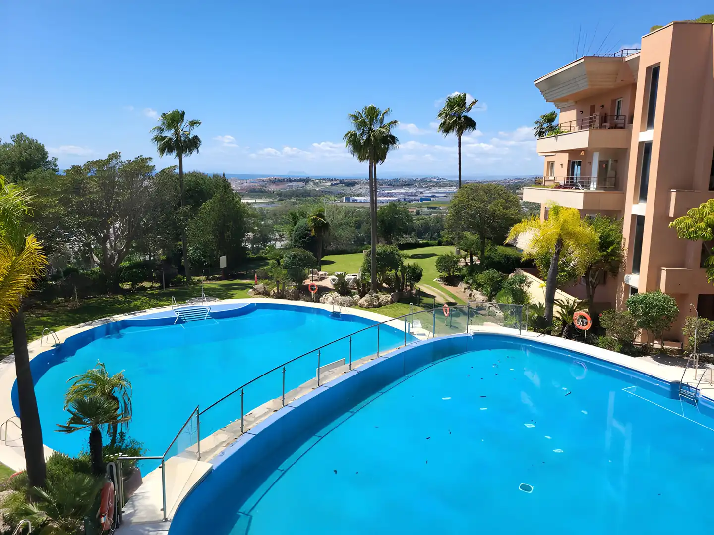Apartament amb piscina en venda a Nueva Andalucía, imagen 22