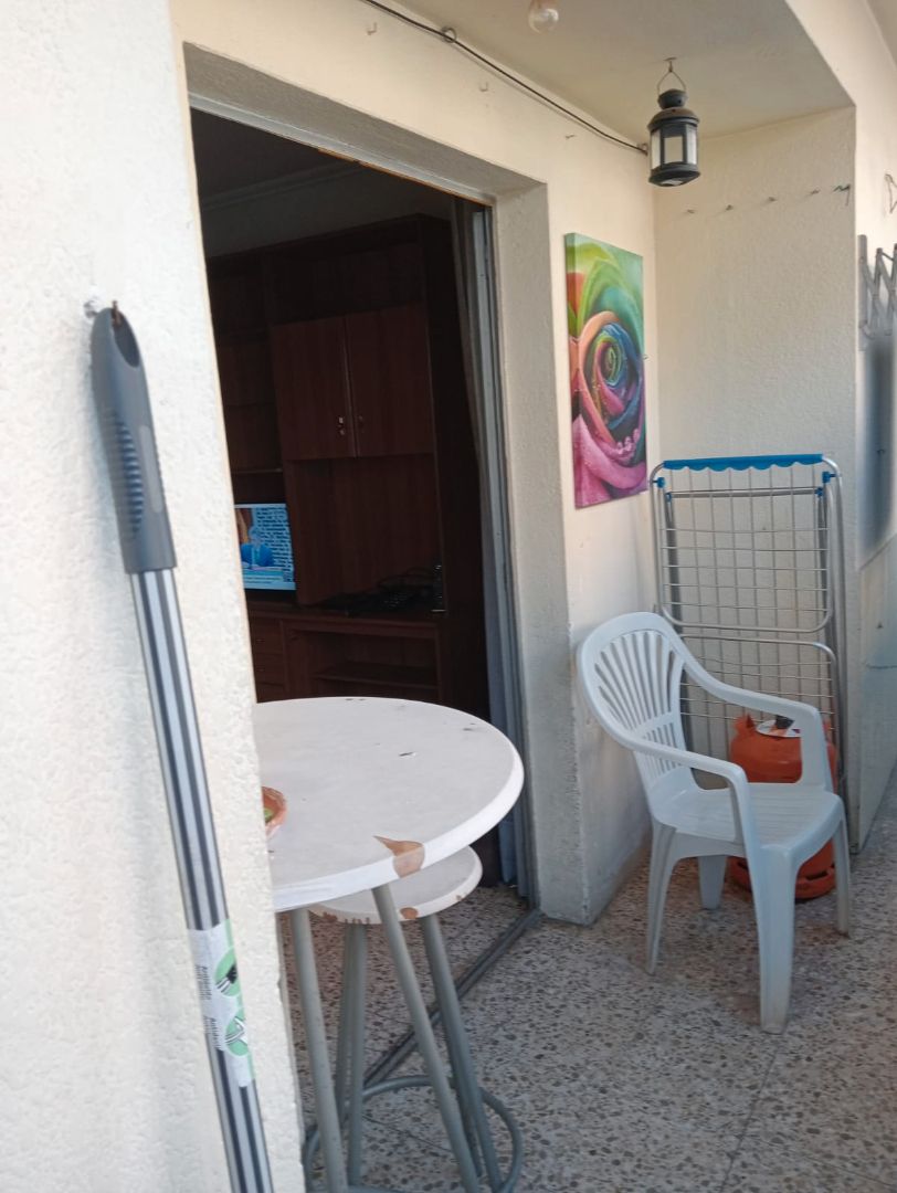 Terrassa de Pis de lloguer en  Valencia Capital amb Moblat, Forn i Rentadora