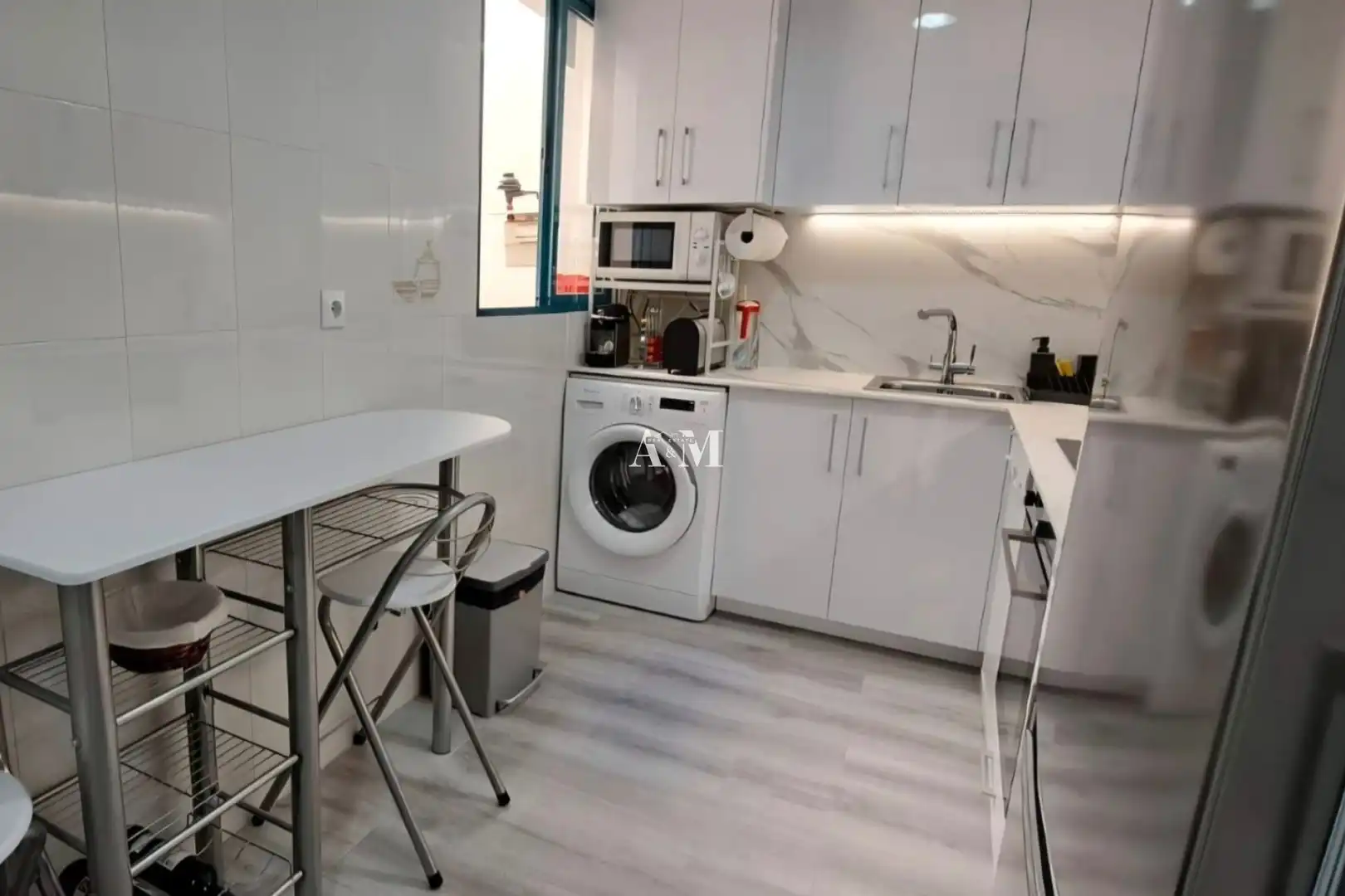 Cocina de Apartamento de alquiler en Torrevieja con Aire acondicionado, Calefacción y Terraza