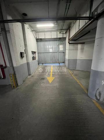 Garaje en Venta en Los Ángeles