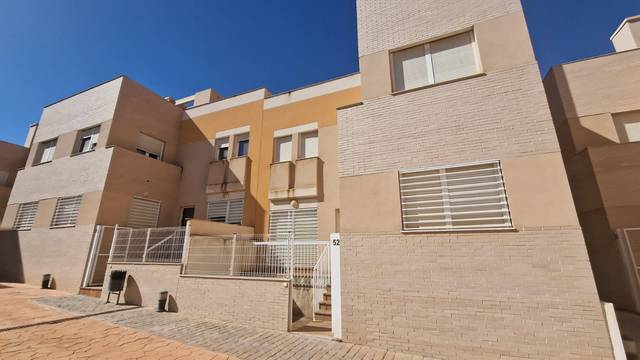 Casa-chalet en Venta en Asteroide en Los Molinos - Villa Blanca