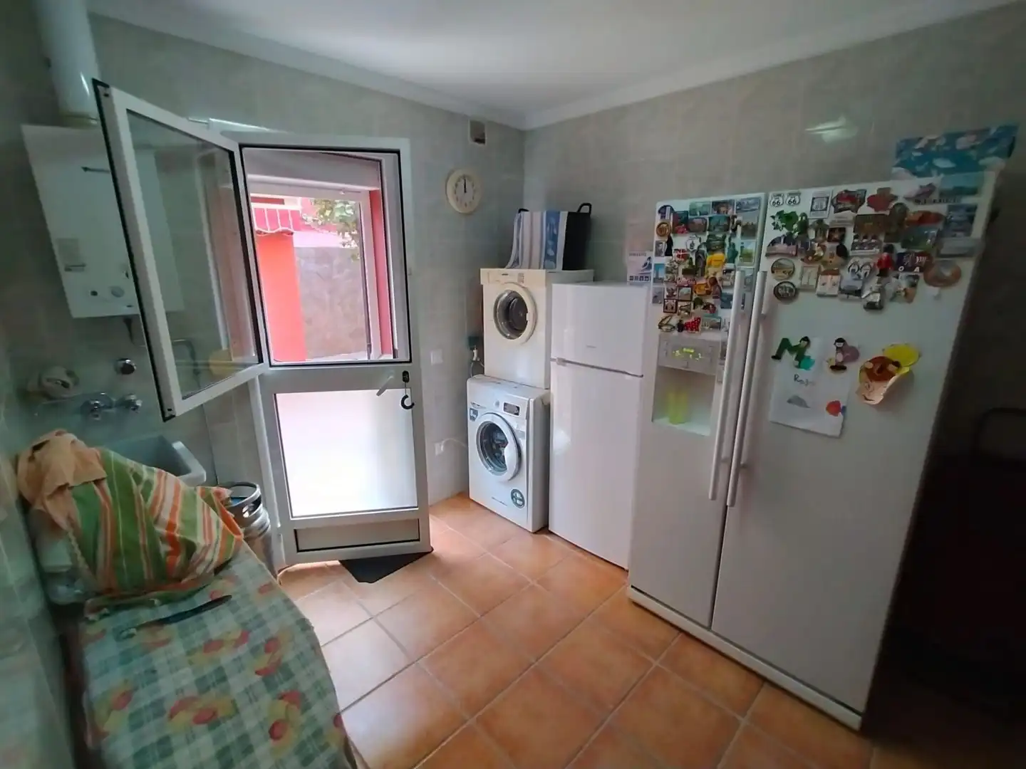 Cuina de Casa o xalet en venda en La Línea de la Concepción amb Aire condicionat, Jardí privat i Traster