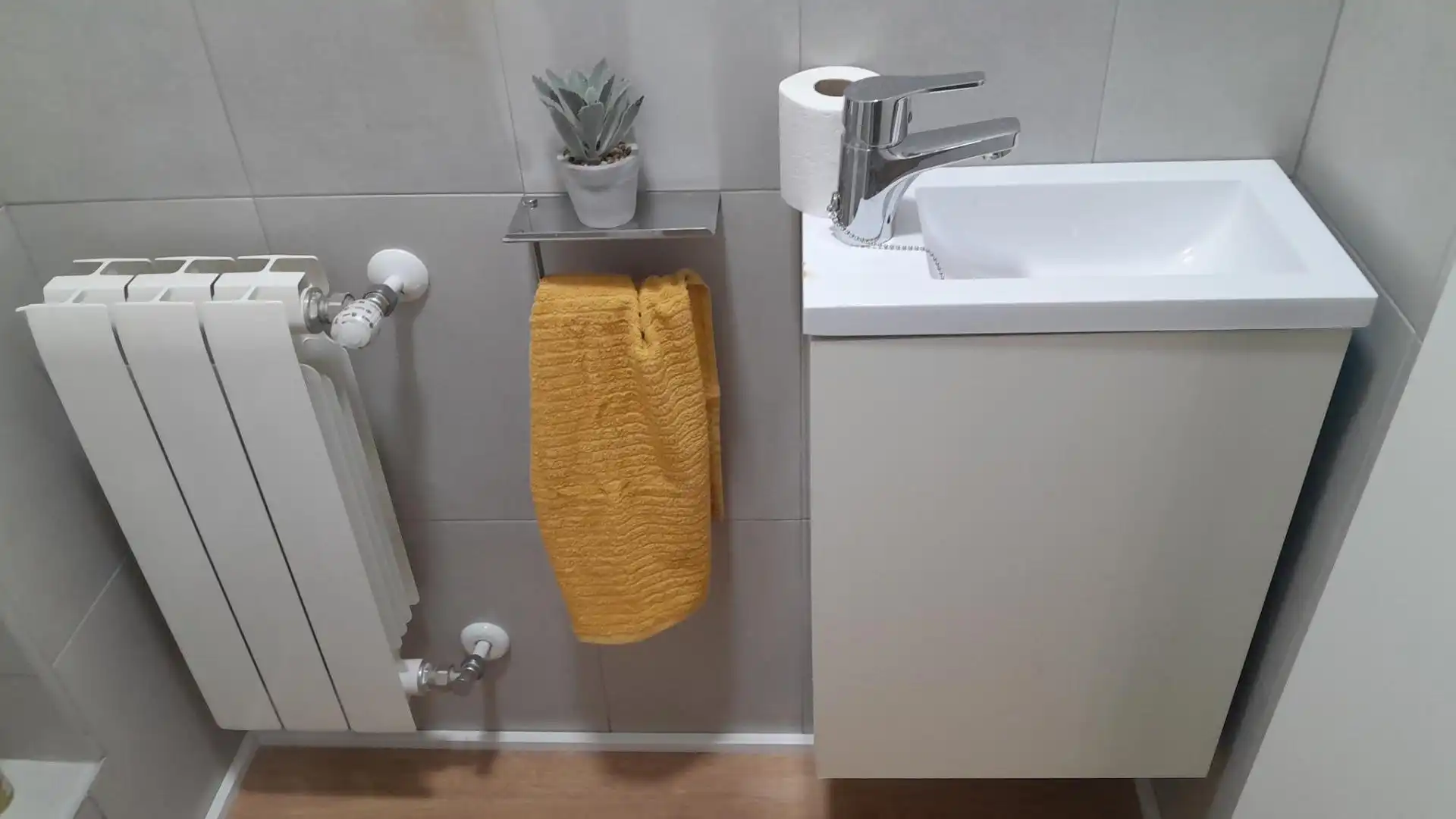 Bany de Pis en venda en Yecla amb Calefacció, Traster i Balcó