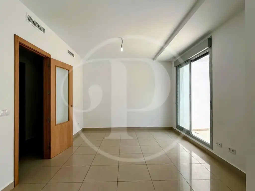 Flat for sale in Montserrat  with Air Conditioner, Heating and Terrace