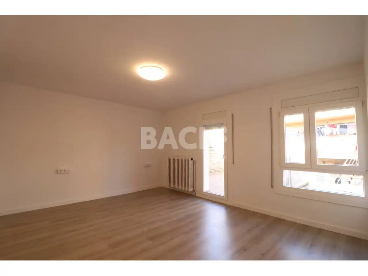 Wohnung zur Miete in Vic mit Heizung, Parkett und Terrasse