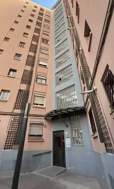 Vista exterior de Piso en venta en Sant Vicenç Dels Horts
