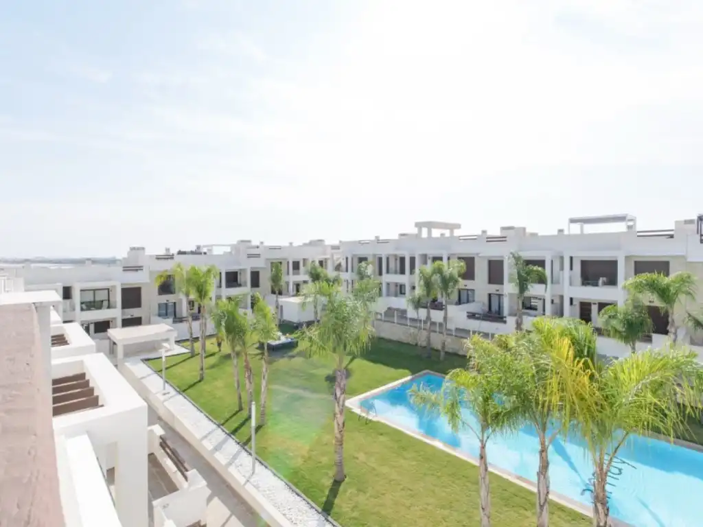 Terrassa de Casa o xalet en venda en Torrevieja amb Aire condicionat i Piscina