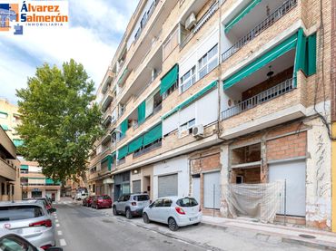 Piso con balcón en venta en Beiro