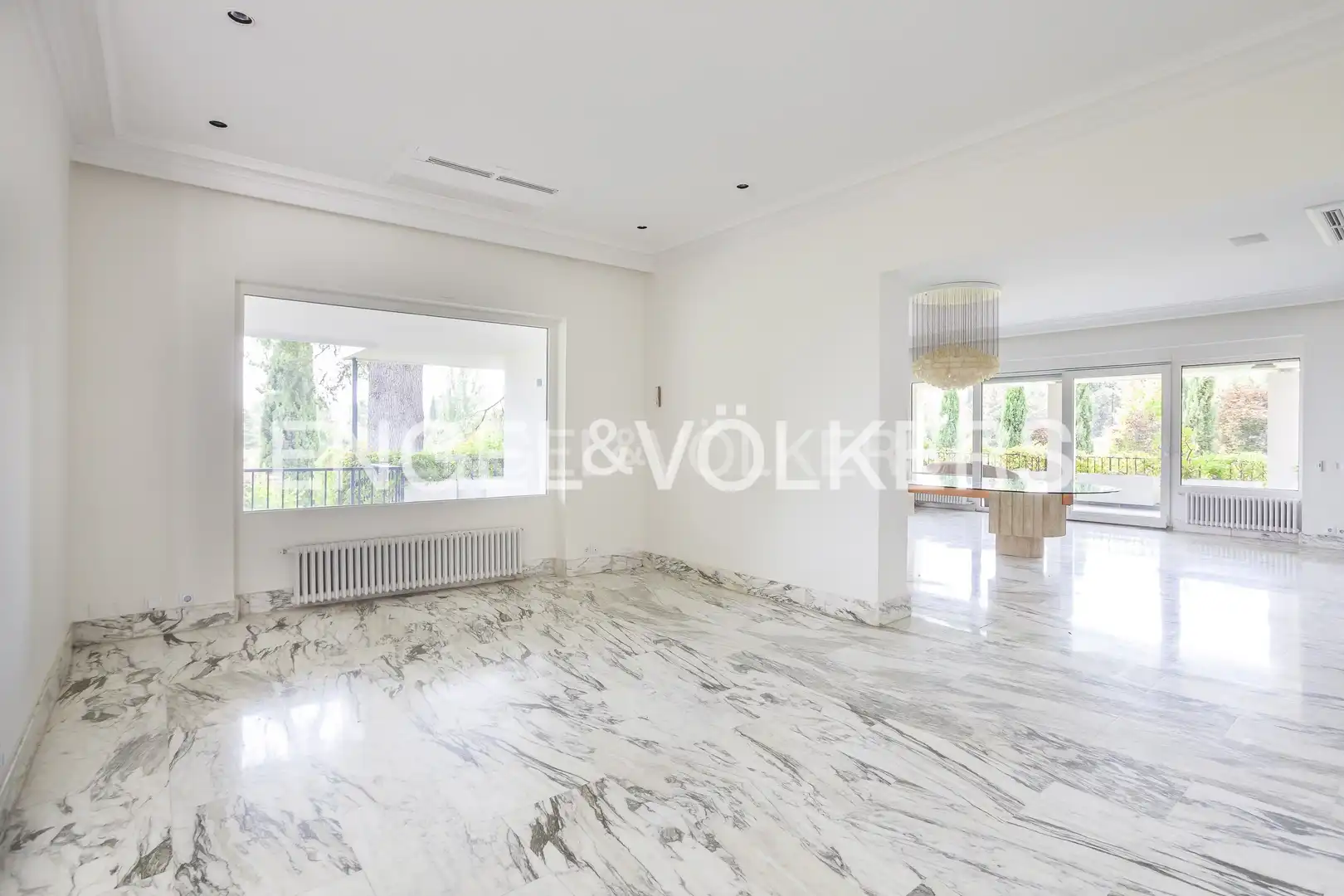 Sala d'estar de Casa o xalet de lloguer en La Moraleja amb Aire condicionat, Calefacció i Jardí privat