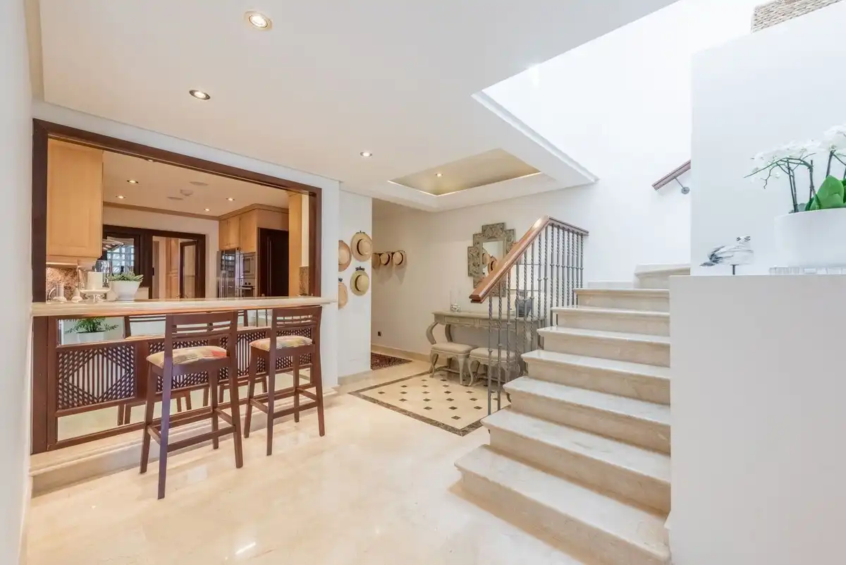 Penthouse with pool for sale in Selwo, imagen 23