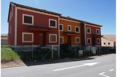 Vista exterior de Casa o xalet en venda en Hontanares de Eresma