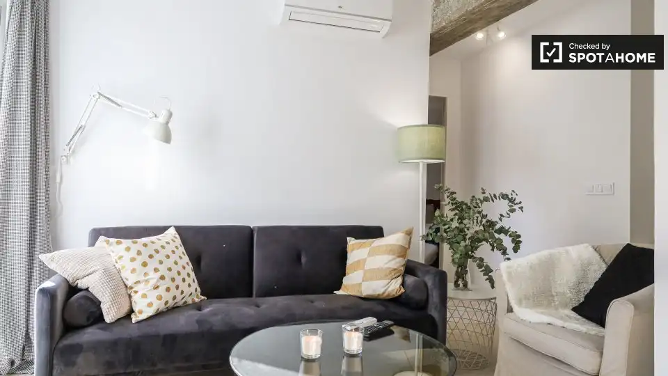 Living room of Flat for rent in Valencia  with Air Conditioner, Heating and Furnished