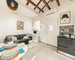 Living room of Flat to rent in  Madrid Capital  with Air Conditioner, Heating and Furnished