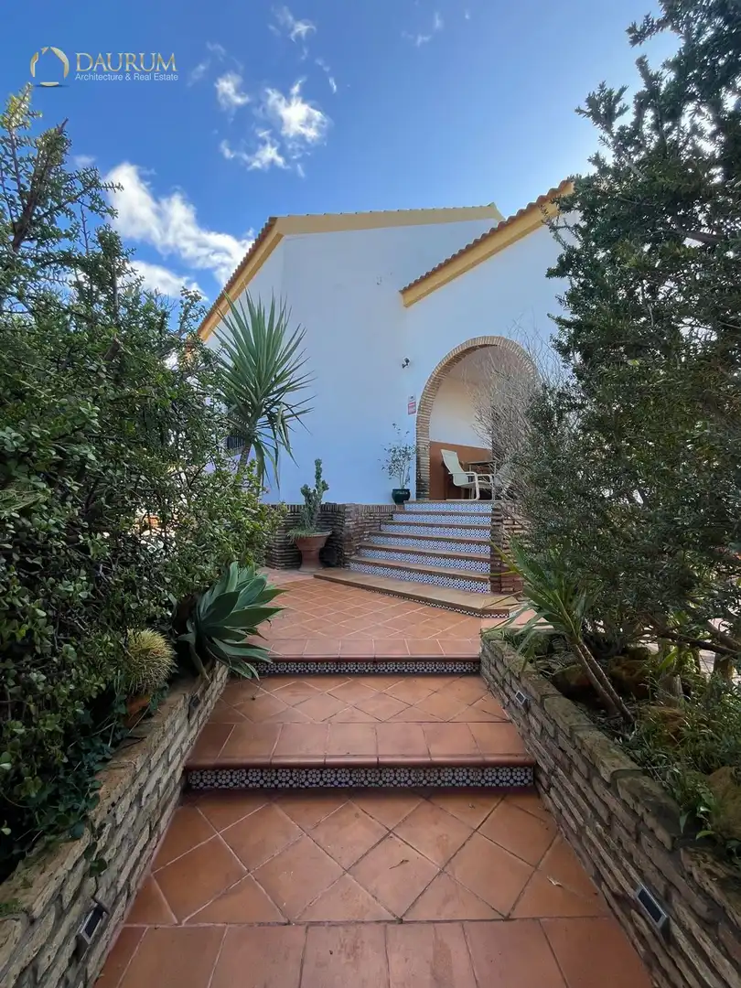 Casa con piscina en venta en URBANIZACIÓN NUESTRA SEÑORA DE LA SALUD, 44, imagen 2