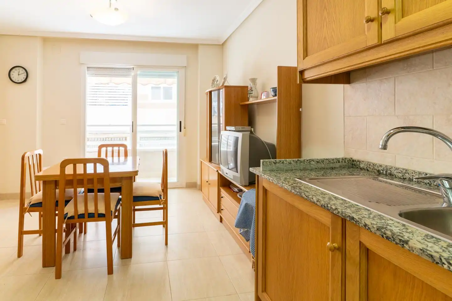 Cocina de Apartamento en venta en Santa Pola con Terraza, Trastero y Amueblado