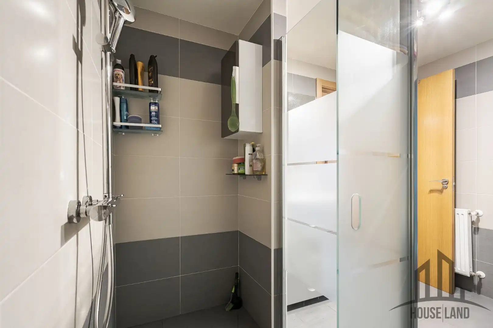 Baño de Casa adosada en venta en El Casar con Aire acondicionado, Calefacción y Piscina comunitaria