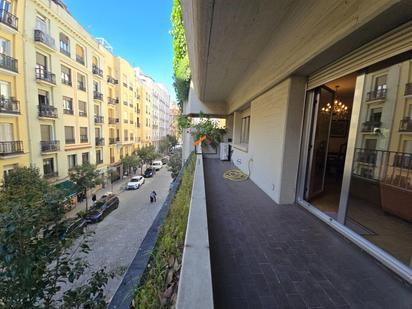 Exterior view of Flat for sale in  Madrid Capital  with Heating, Private garden and Terrace