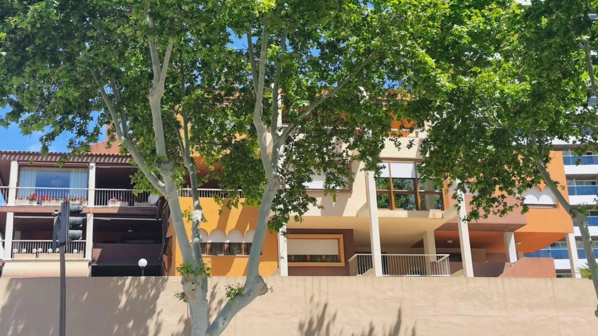 Vista exterior de Dúplex en venda en Benidorm amb Aire condicionat, Calefacció i Moblat