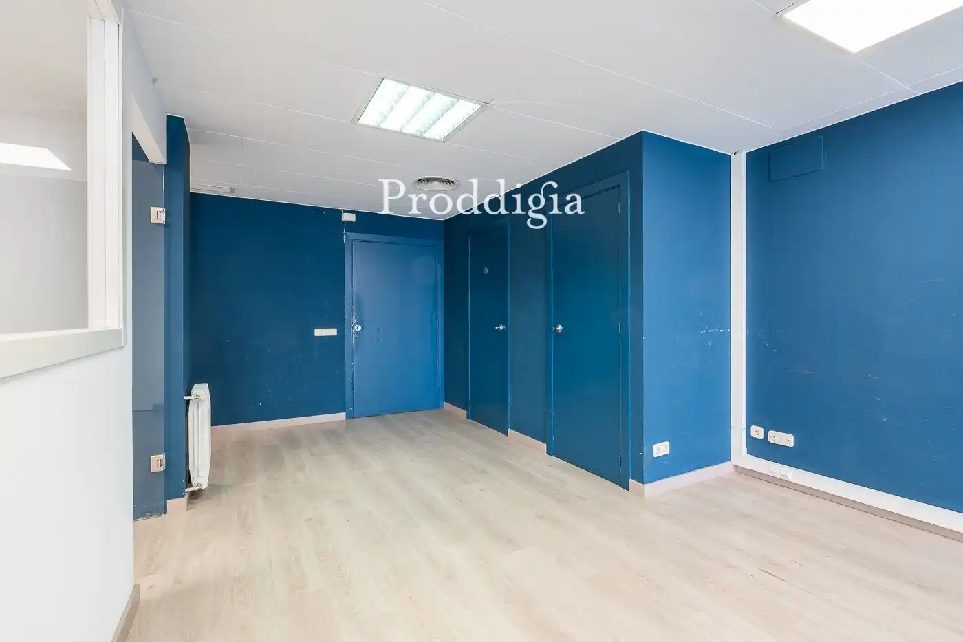Office for rent in Barcelona  with Air Conditioner, Heating and Internet