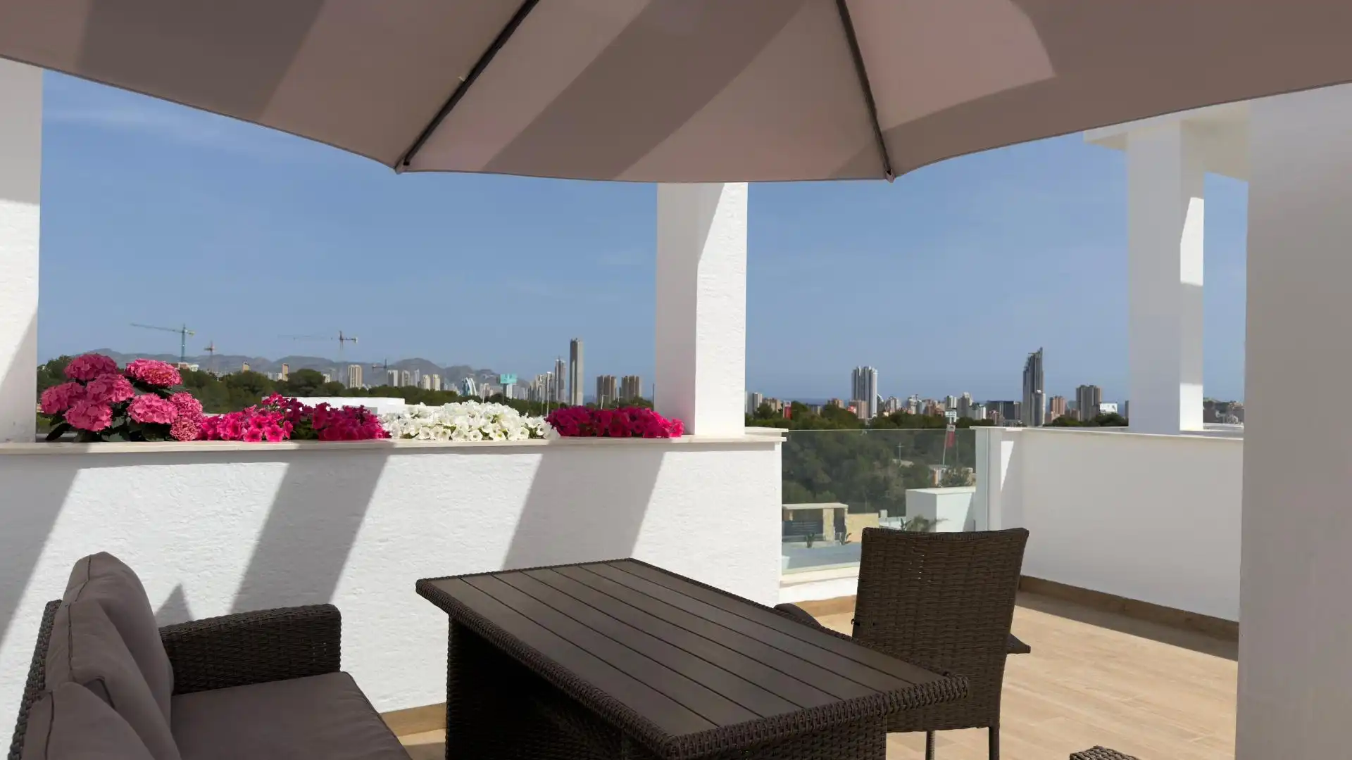 Terrasse von Dachboden zum Verkauf in Finestrat mit Klimaanlage, Terrasse und Gemeinschaftspool