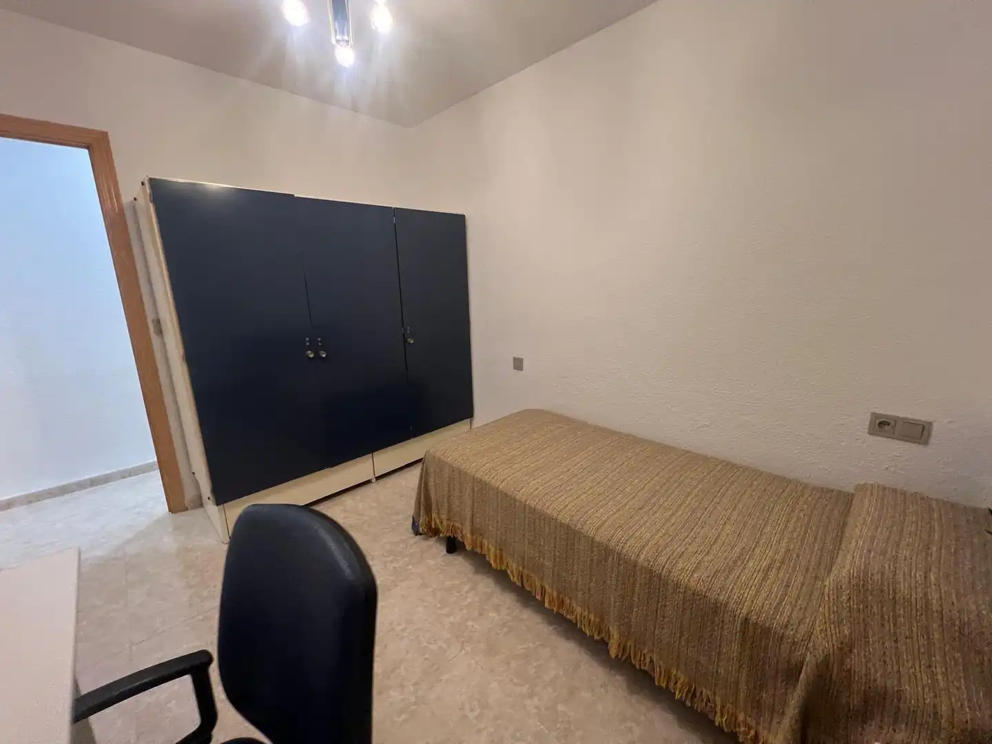 Bedroom of Flat for rent in Plasencia  with Air Conditioner, Terrace and Furnished