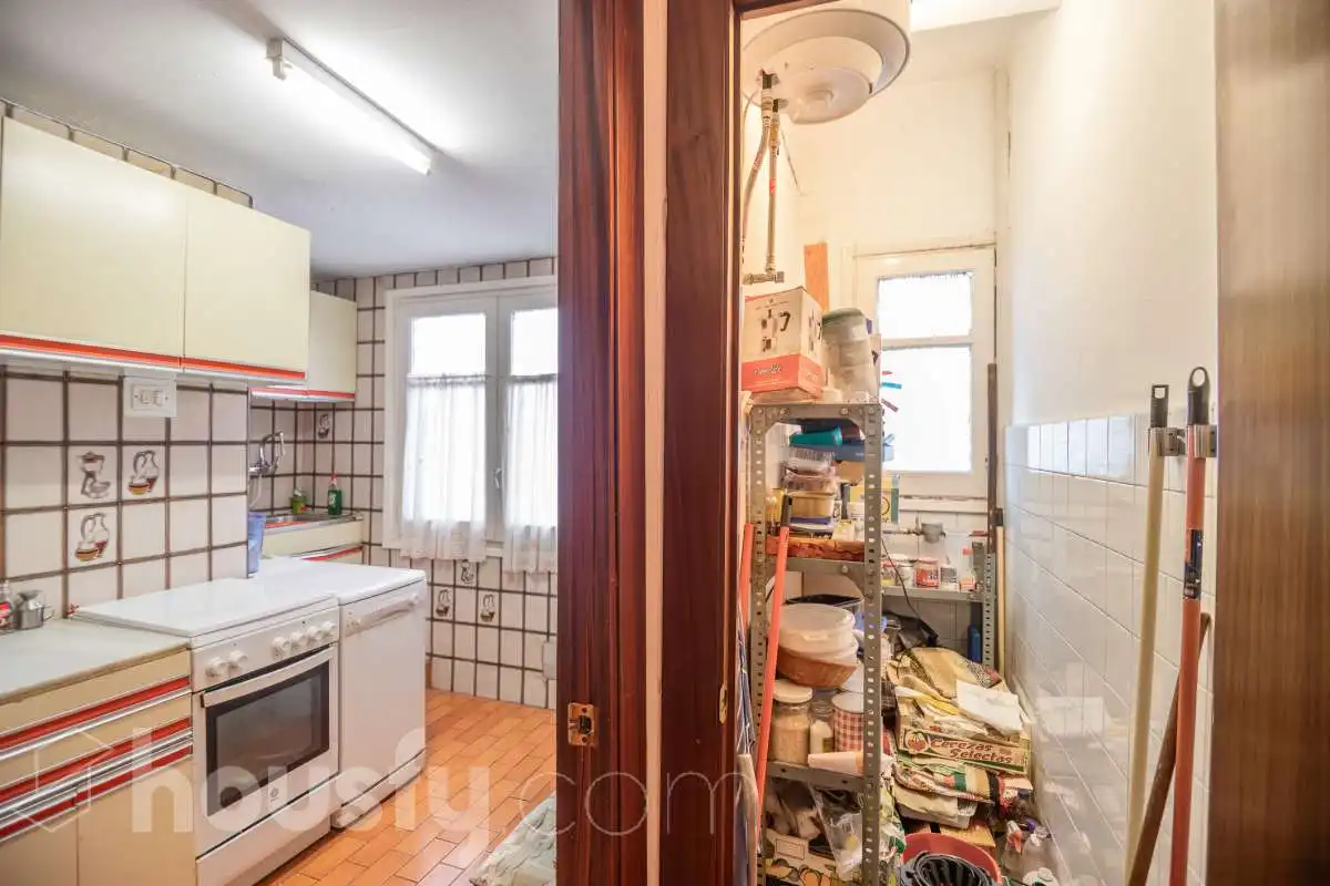 Kitchen of Flat for sale in Zaragoza