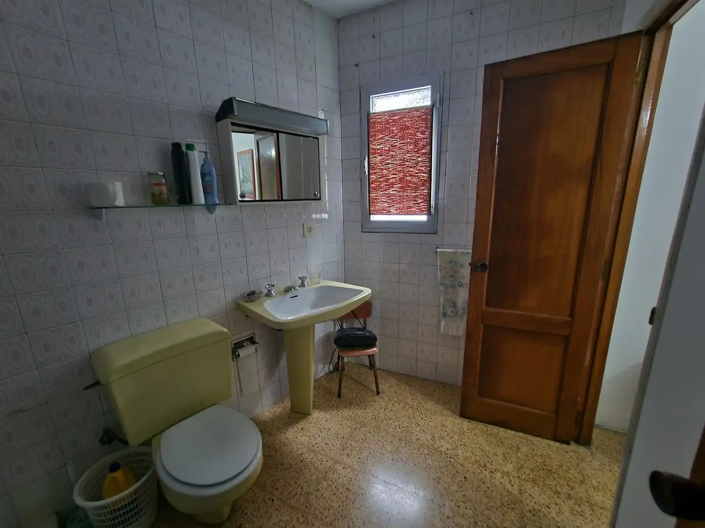 Bathroom of Houses for sale in Ourense Capital   with Terrace, Storage room and Washing machine