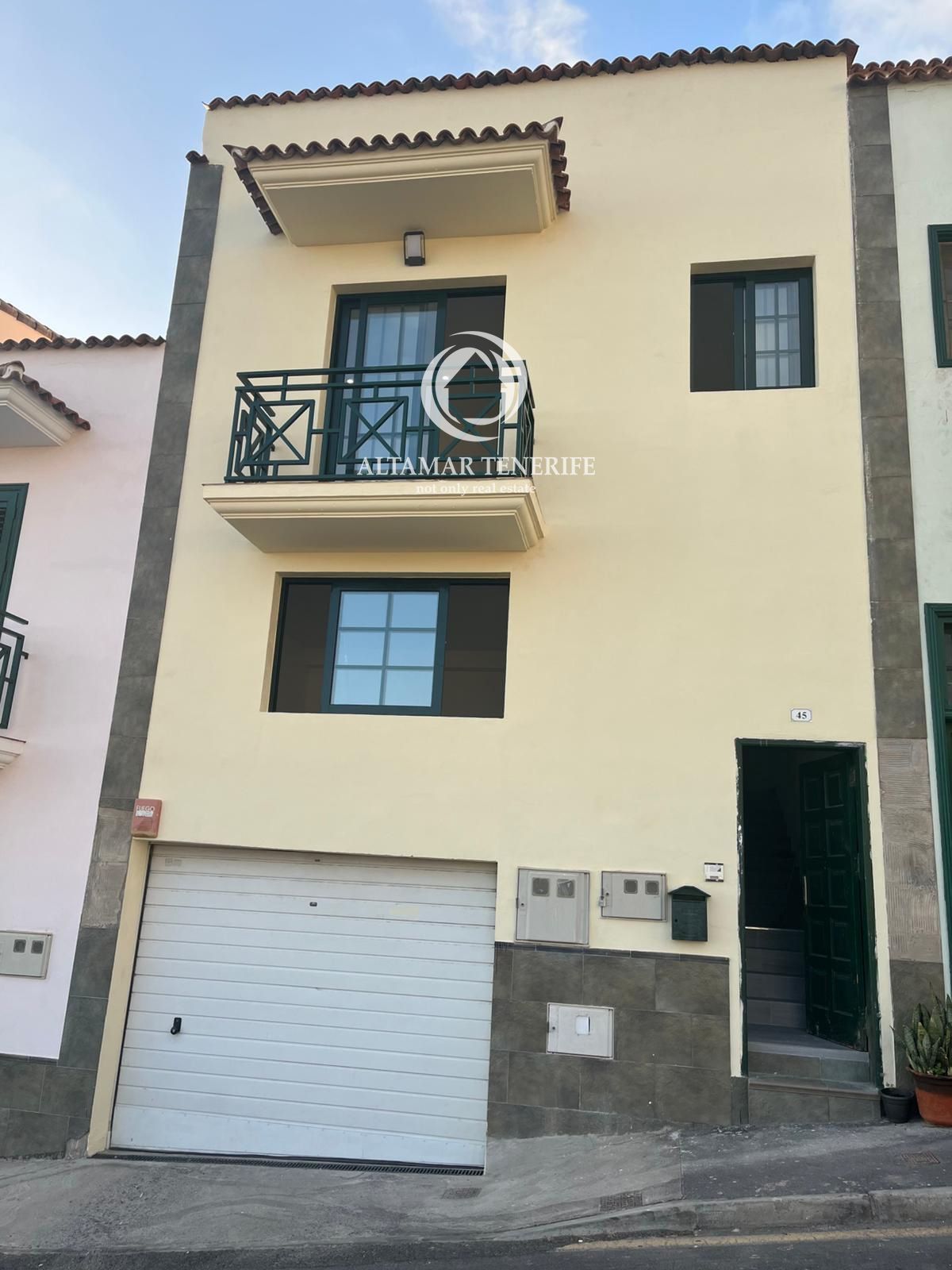 Exterior view of House or chalet for sale in Adeje  with Terrace