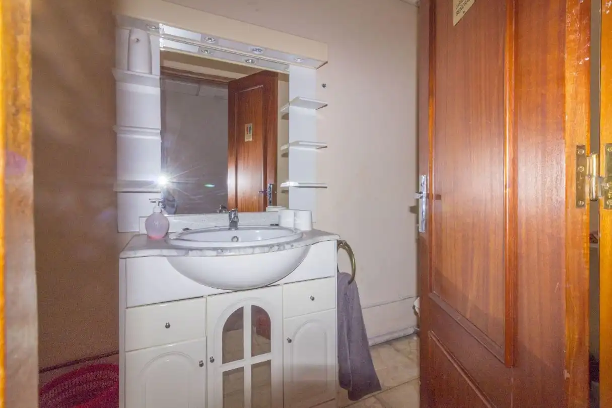Bathroom of Commercial properties for sale in Yepes  with Air Conditioner