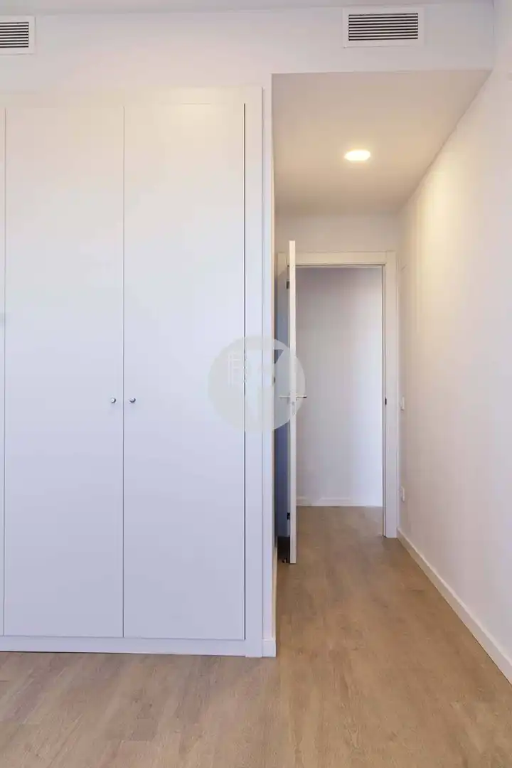 Habitación de Piso de alquiler en L'Hospitalet de Llobregat con Aire acondicionado, Calefacción y Terraza