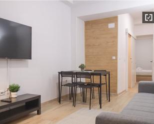 Living room of Flat to rent in  Madrid Capital  with Air Conditioner and Balcony