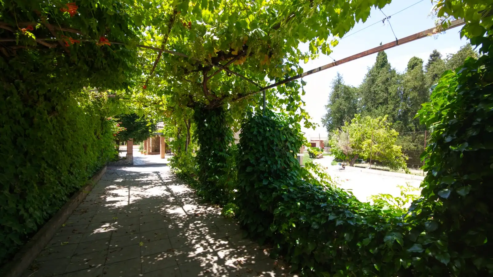 Jardí de Casa o xalet en venda en La Zubia amb Aire condicionat, Jardí privat i Traster