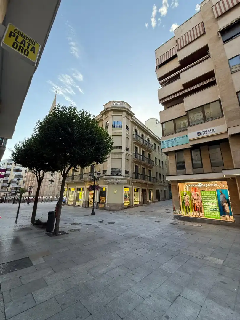 Vista exterior de Piso en venta en Salamanca con Aire acondicionado, Calefacción y Parquet