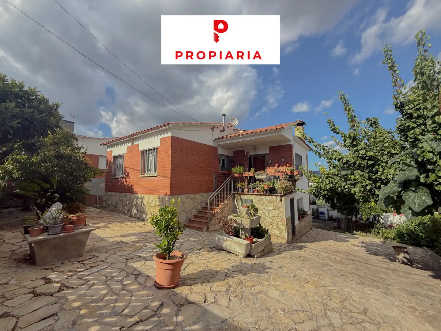 House with terrace for sale in Can Rial