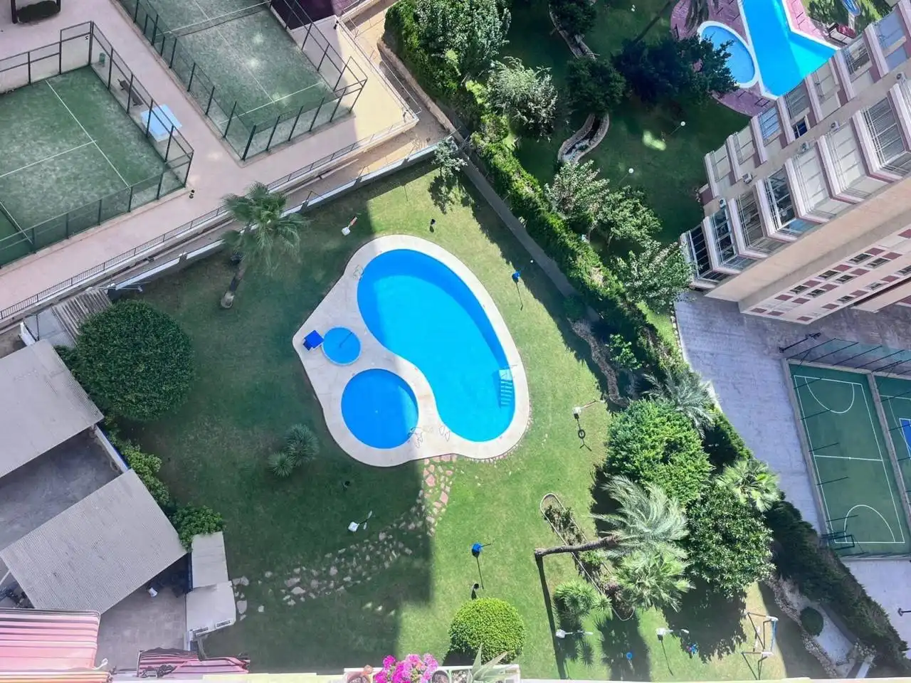 Piscina de Apartamento en venta en Benidorm con Aire acondicionado, Calefacción y Terraza