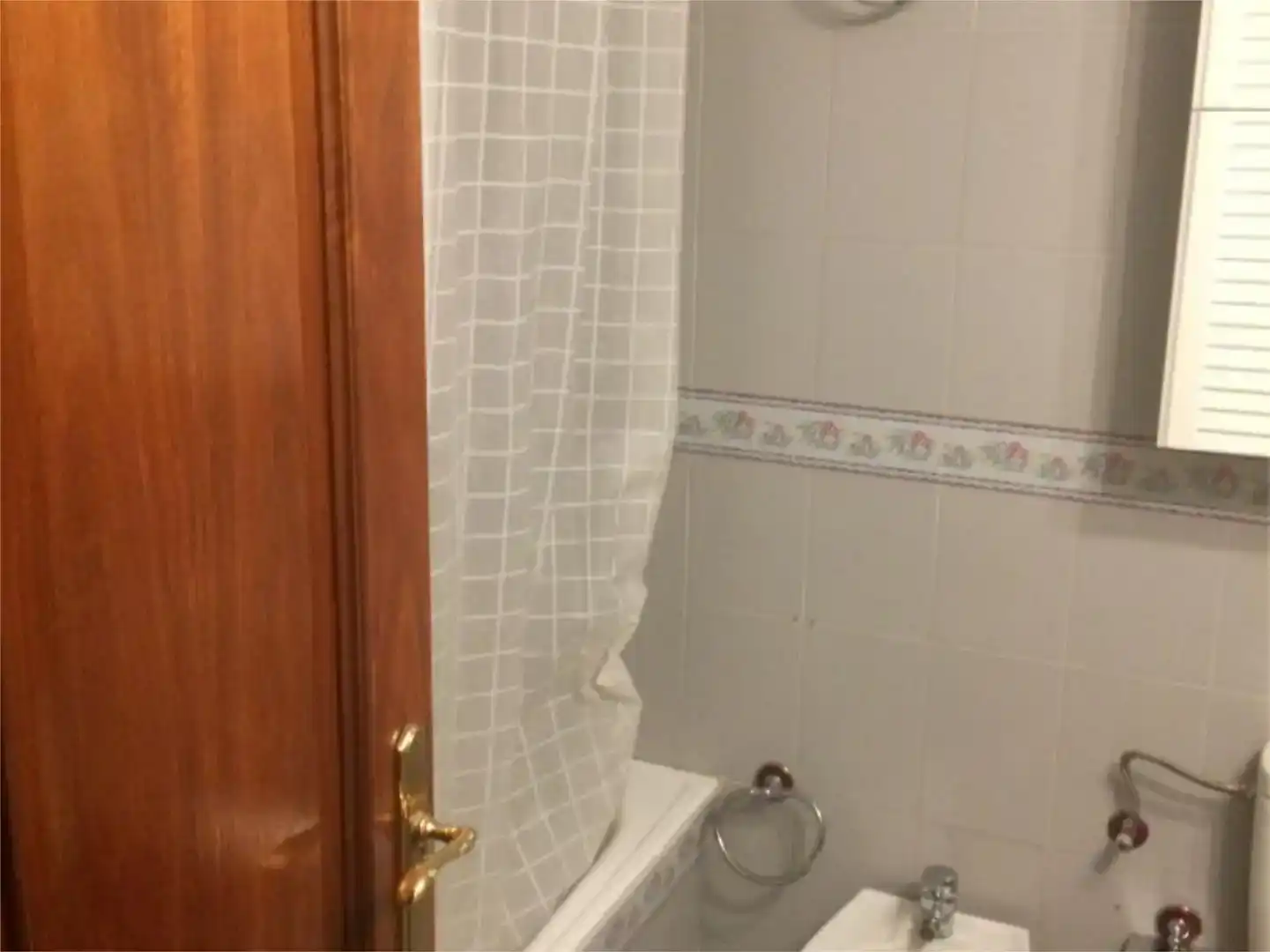 Bany de Pis per a compartir en San Sebastián de los Reyes amb Jardí privat, Parquet i Moblat