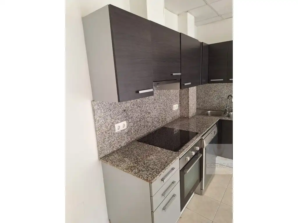 Cocina de Local de alquiler en Creixell