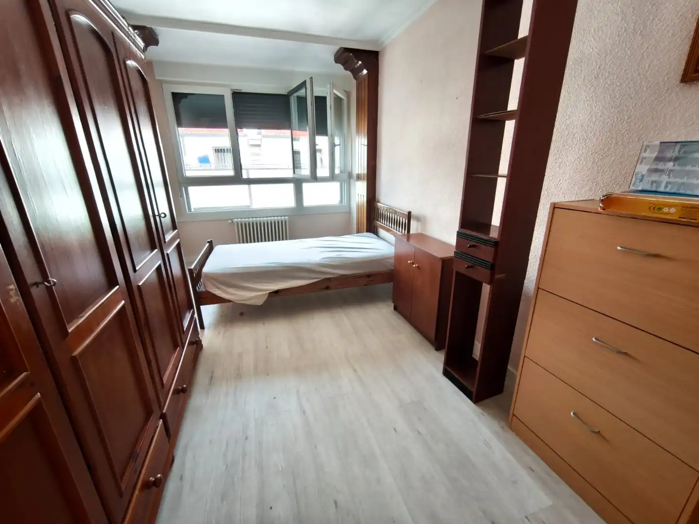 Bedroom of Flat for rent in Albacete  with Heating, Furnished and Balcony