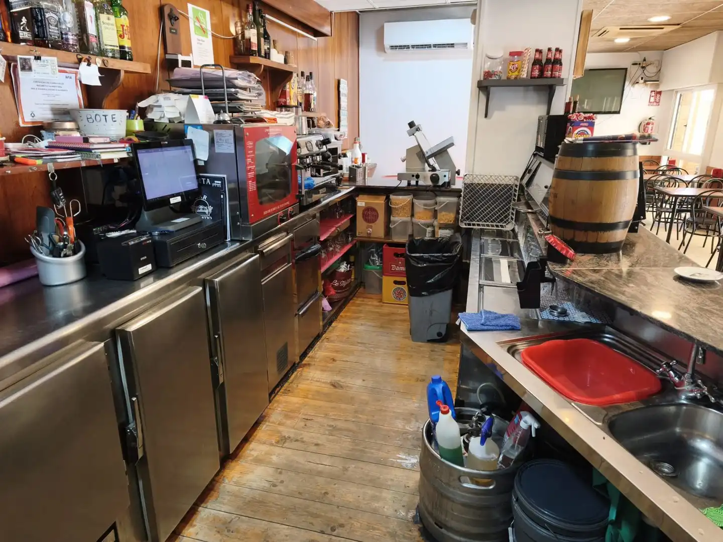 Local comercial en traspàs a Sant Andreu de la Barca, imagen 3