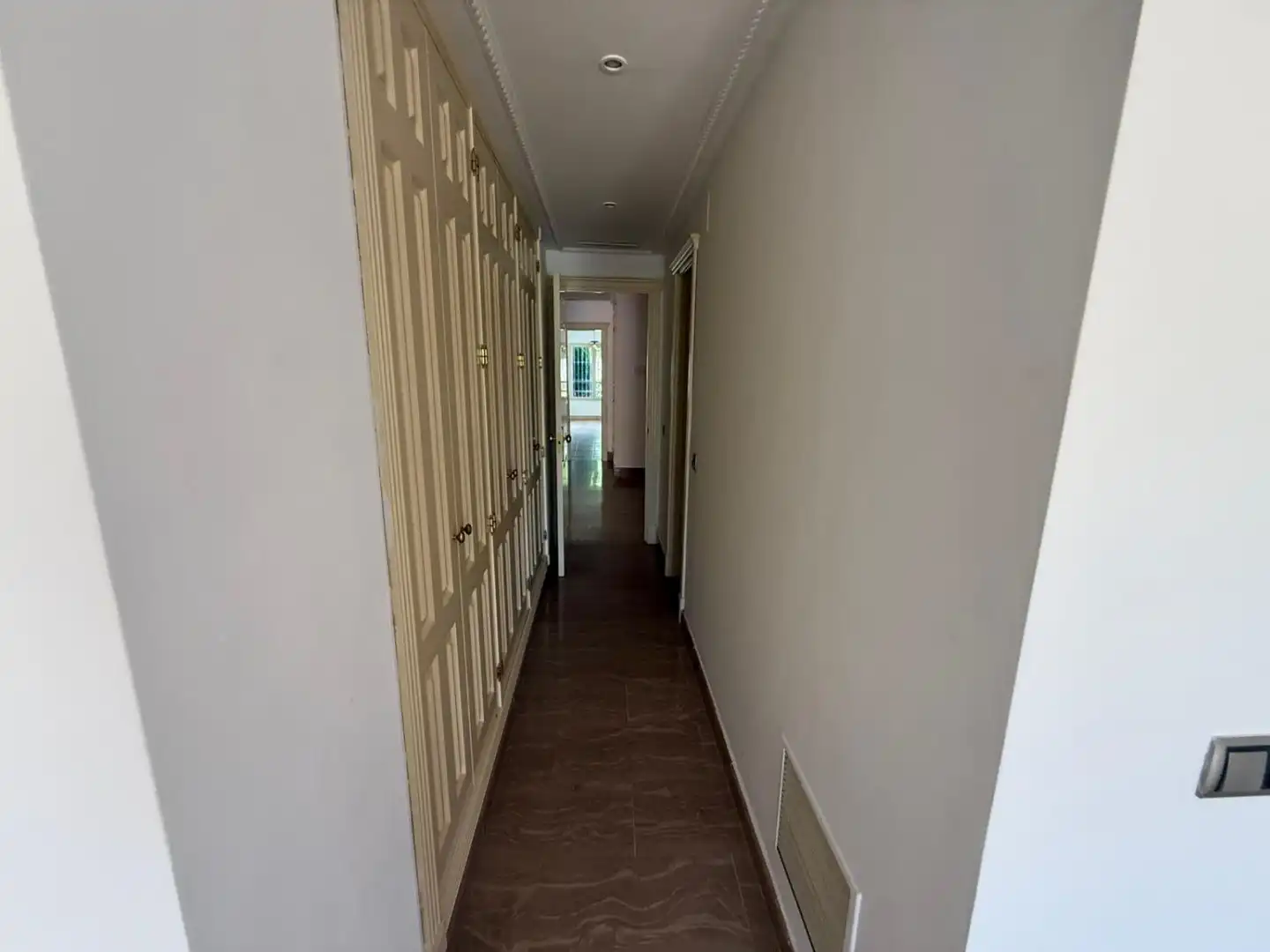 Piso en venta en Marbella con Calefacción, Terraza y Piscina comunitaria