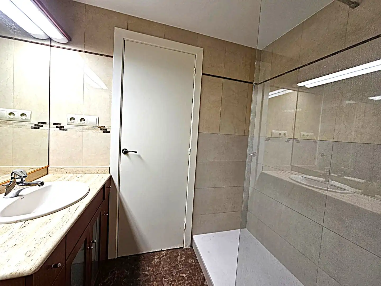 Badezimmer von Wohnung zum Verkauf in Terrassa mit Klimaanlage, Heizung und Parkett
