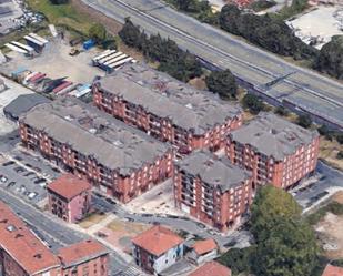 Vista exterior de Pis en venda en Valle de Trápaga-Trapagaran amb Calefacció, Terrassa i Traster