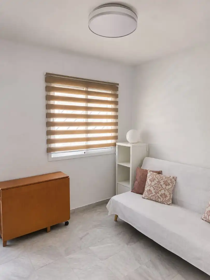 Schlafzimmer von Wohnungen zur Miete in Algeciras mit Heizung, Terrasse und Möbliert