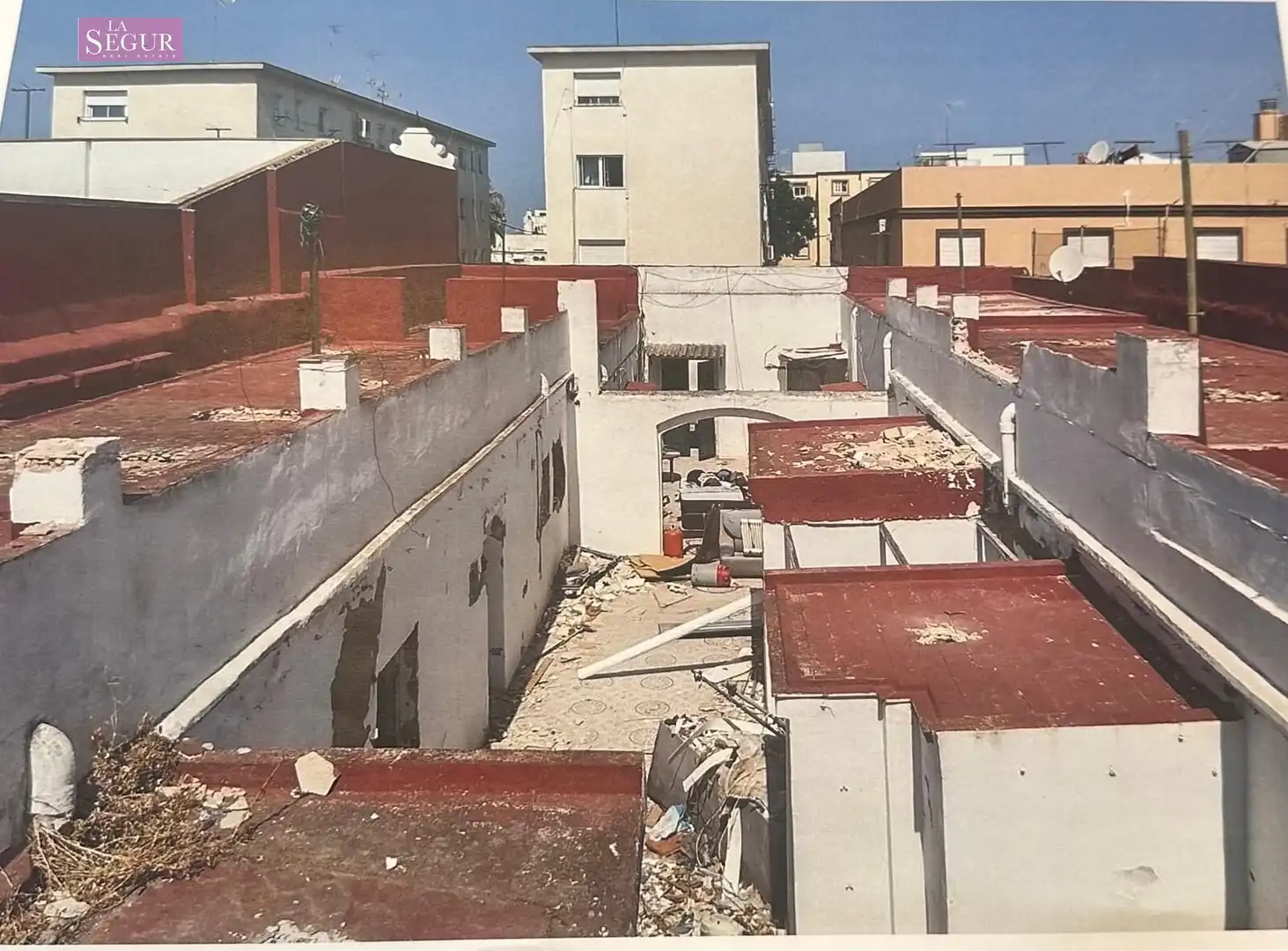 Vista exterior de Edificio en venta en Puerto Real