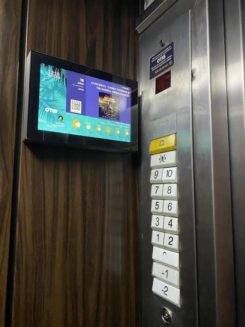 Piso en venta en A Coruña Capital  con Calefacción y Trastero